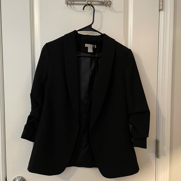 H&M black blazer - Picture 3 of 3
